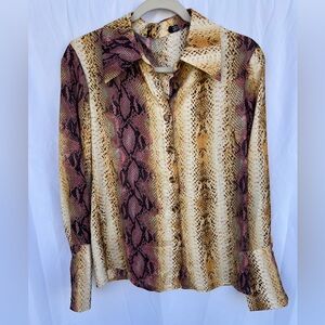 Pretty little thing snakeskin button down shirt long sleeve collared size 0